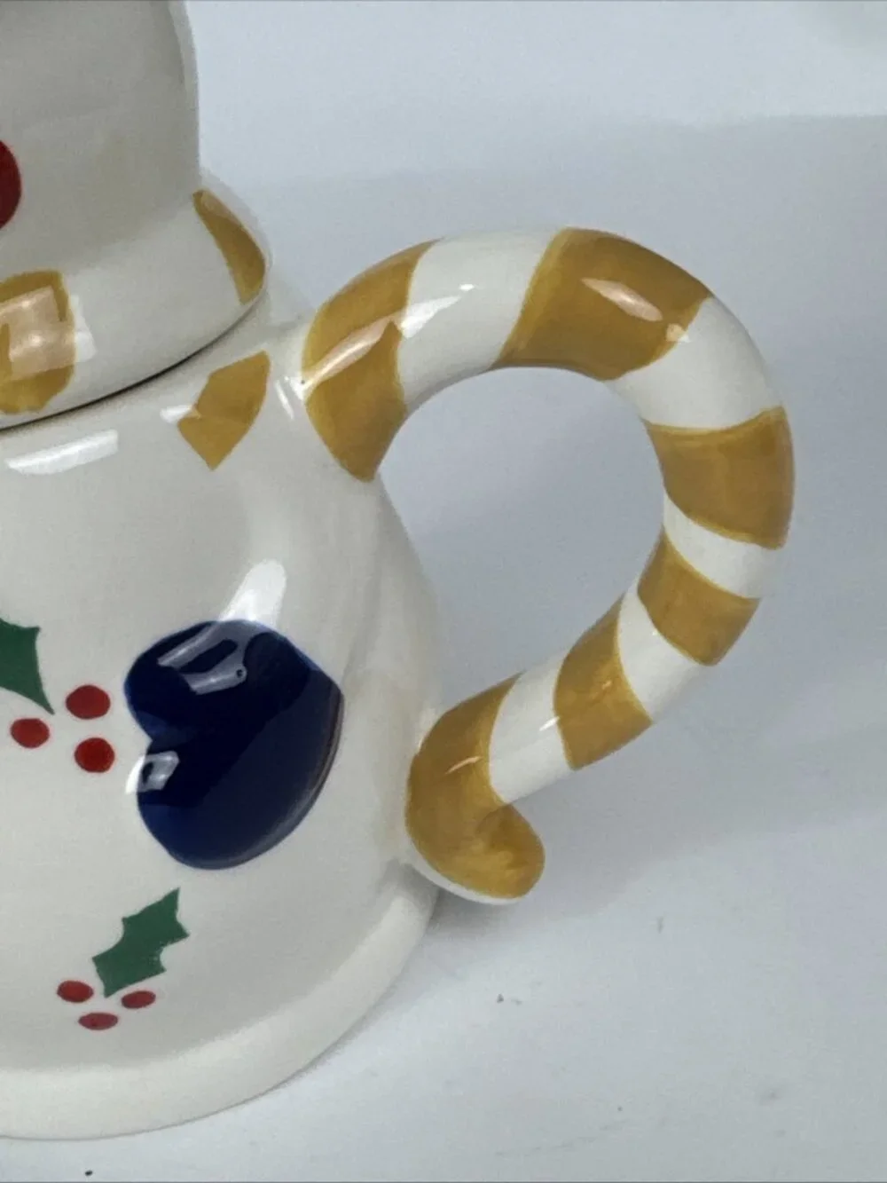 Temptations Snowman Blue Hat Ceramic 12oz Mug holiday Christmas decor cup